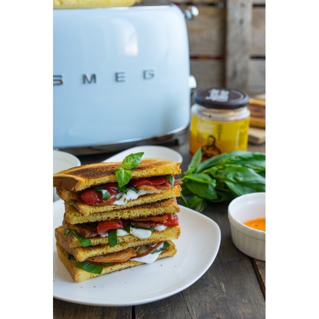 Smeg 50's Style Toaster TSF01PBEU Pastel Blue Smeg 50's Style Toaster TSF01PBEU Pastel Blue