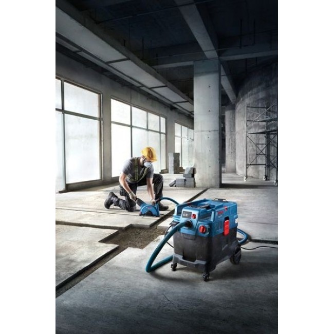 BOSCH. VACUUM CLEANER 1200W GAS 400 A 40L CLASS L