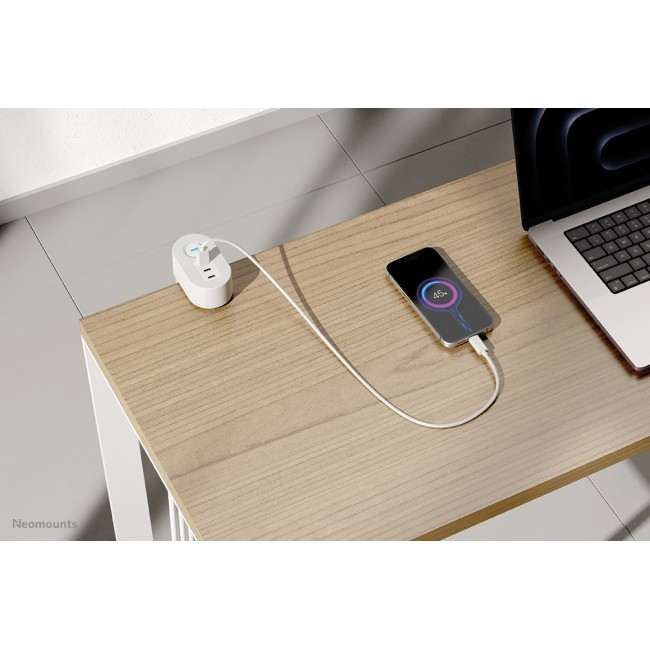 Neomounts DS22-840WH6 Desk socket with clamp and USB-C and USB-A ports - Quick charge