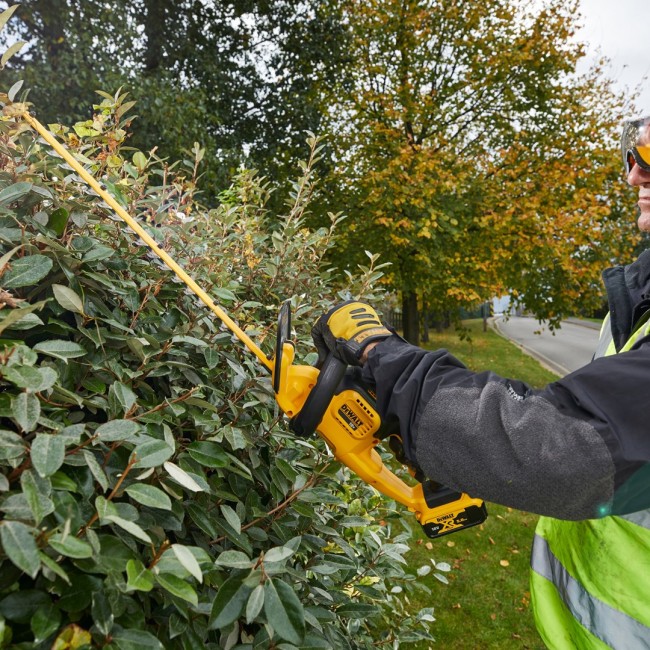 DeWALT DCM563P1-QW power hedge trimmer Single blade 3.4 kg DeWALT DCM563P1-QW power hedge trimmer Single blade 3.4 kg