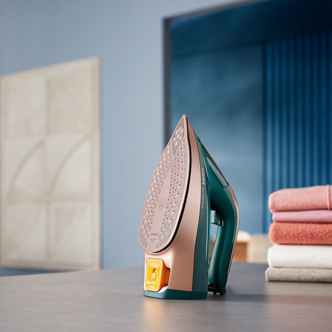 Philips 8000 series DST8030/70 iron Steam iron SteamGlide Elite soleplate 3000 W Green Philips 8000 series DST8030/70 iron Steam iron SteamGlide Elite soleplate 3000 W Green