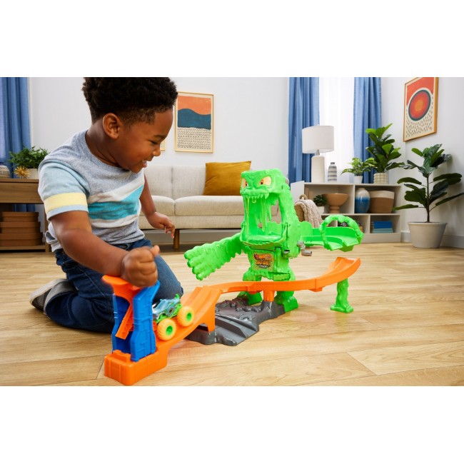 Hot Wheels Monster Trucks Mutant Monster Takedown Playset with Toy Truck & Slime Hot Wheels Monster Trucks Mutant Monster Takedown Playset with Toy Truck & Slime