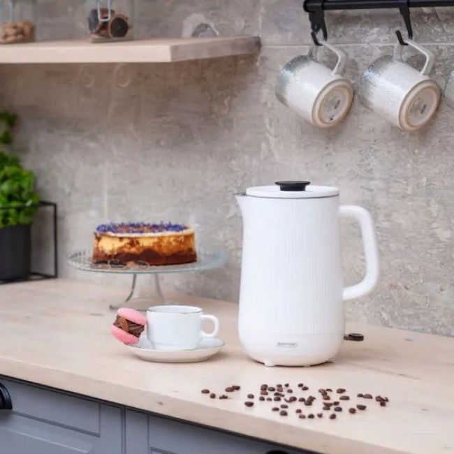 MPM MCZ-115 electric kettle 1.5 L 1800 W White