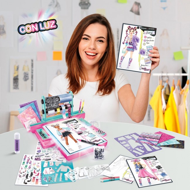 Canal Toys So Slime Fashion Designer Light-Up Studio Canal Toys So Slime Fashion Designer Light-Up Studio