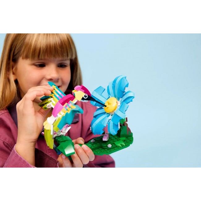 LEGO CREATOR 3 IN 1 31384 Wild Animals: Colorful Hummingbird LEGO CREATOR 3 IN 1 31384 Wild Animals: Colorful Hummingbird
