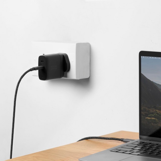 Native Union FAST-PD67-BLK-INT mobile device charger Laptop, Smartphone, Tablet Black AC Fast charging Indoor