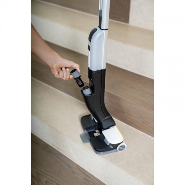 K rcher FC 4-4 1.056-400.0 Stick vacuum Battery Dry&wet Bagless Black, Grey 2.5 Ah K rcher FC 4-4 1.056-400.0 Stick vacuum Battery Dry&wet Bagless Black, Grey 2.5 Ah