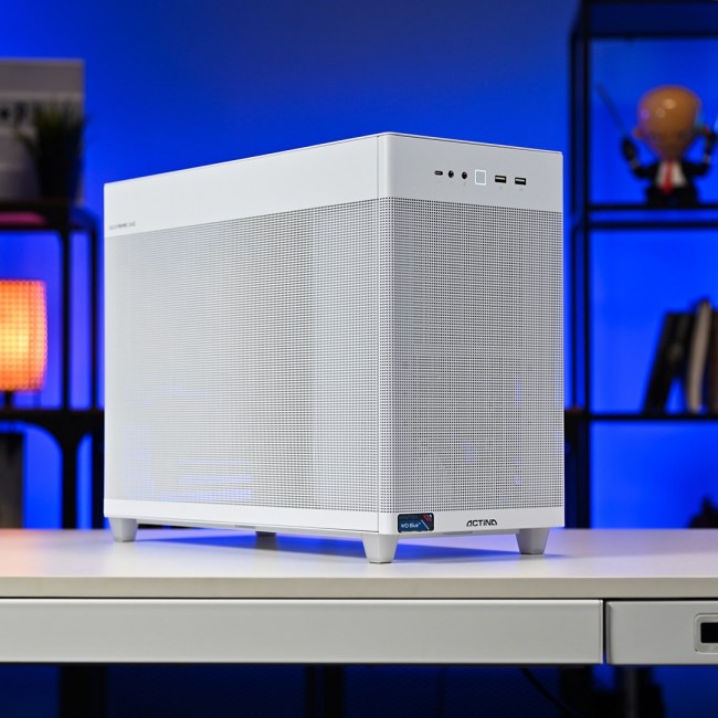 Actina 5901443431763 PC AMD Ryzen 7 7800X3D 32 GB DDR5-SDRAM 1 TB SSD AMD Radeon RX 9070 XT Mini Tower White