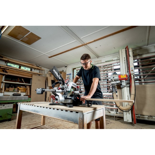 METABO. Miter saw KGS 18 LTX BL 254 Carcass