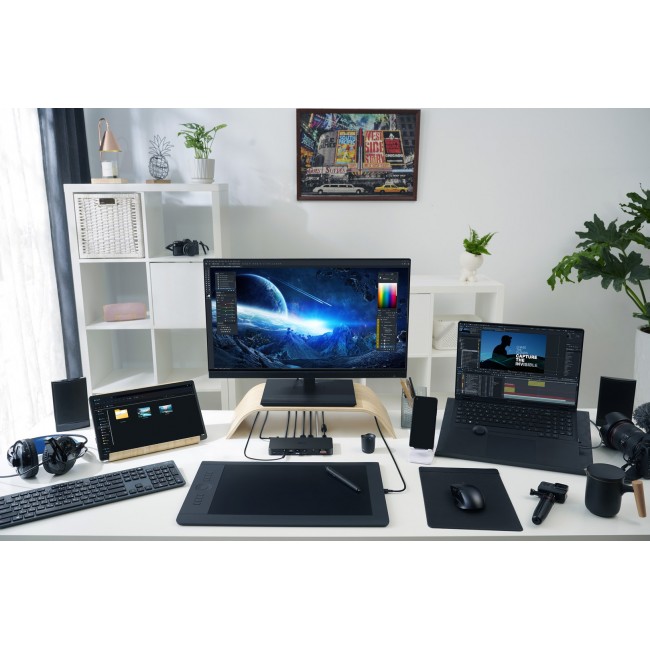 ASUS Triple 4K Thunderbolt 4 Dock DC500 Wired Black