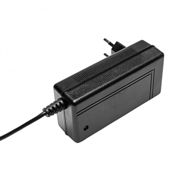 Akyga AK-PD-09 power adapter/inverter Indoor/outdoor 10.4 W Black