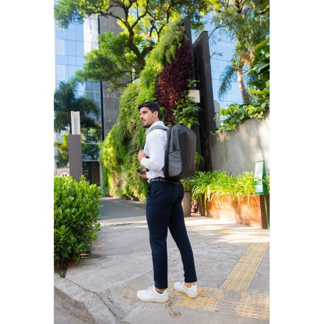 XD DESIGN BACKPACK BIZZ BACKPACK GREY P/N: P705.932 XD DESIGN BACKPACK BIZZ BACKPACK GREY P/N: P705.932