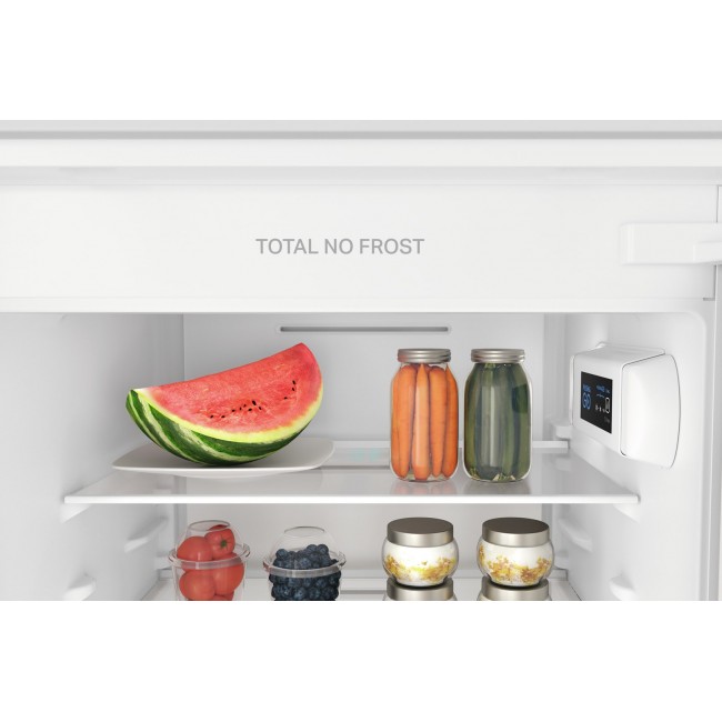 Indesit INC18 T112 white built-in fridge-freezer Indesit INC18 T112 white built-in fridge-freezer