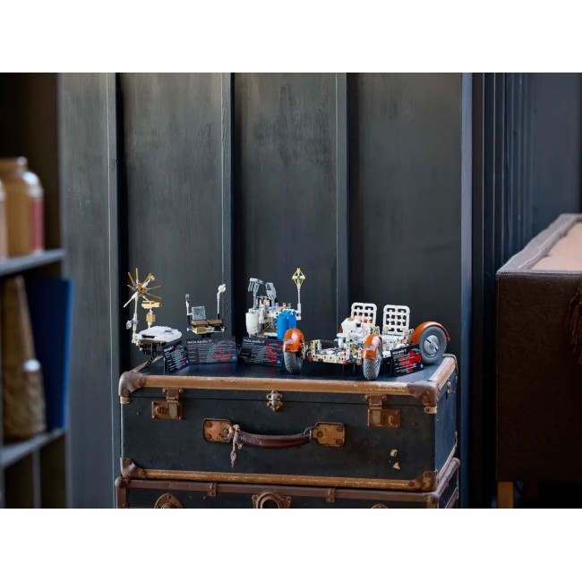 LEGO TECHNIC 42182 NASA Apollo Lunar Roving Vehicle - LRV LEGO TECHNIC 42182 NASA Apollo Lunar Roving Vehicle - LRV