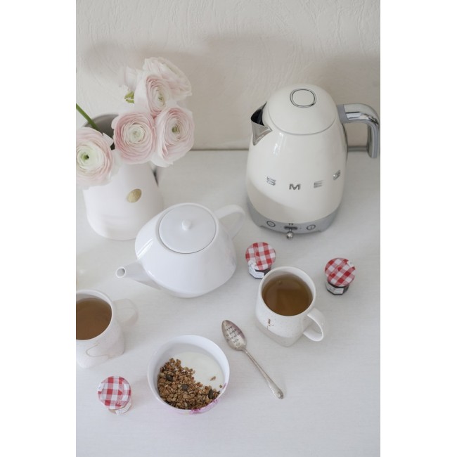 Smeg 50's Style Kettles KLF04CREU Cream