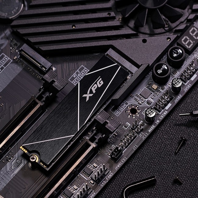 XPG GAMMIX S70 BLADE 512 GB M.2 PCI Express 4.0 NVMe 3D NAND XPG GAMMIX S70 BLADE 512 GB M.2 PCI Express 4.0 NVMe 3D NAND