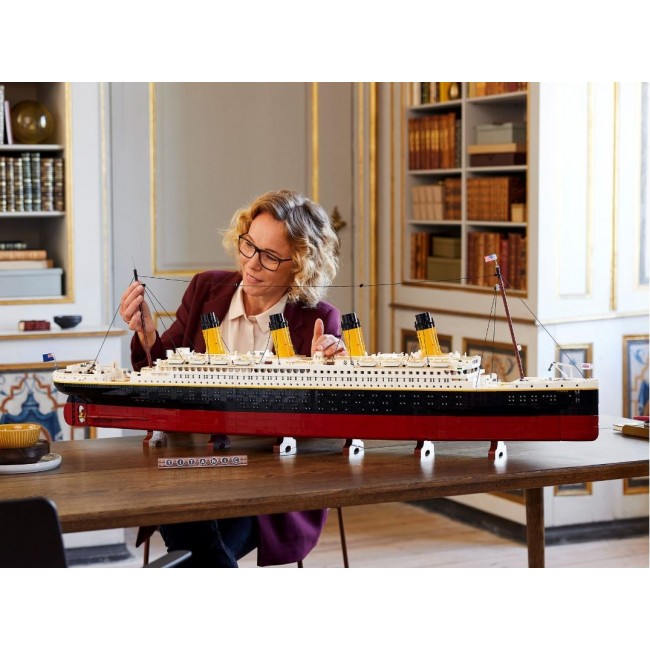 LEGO ICONS 10294 LEGO TITANIC LEGO ICONS 10294 LEGO TITANIC