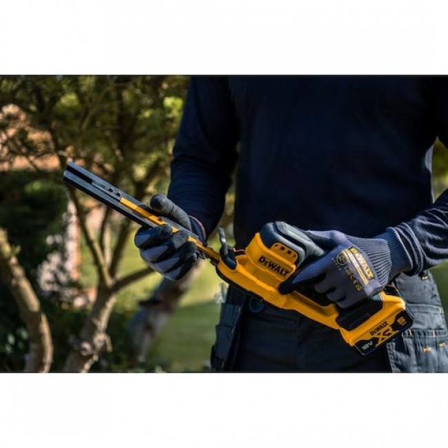 DEWALT 18V Hedge Trimmer DCMHT520N DEWALT 18V Hedge Trimmer DCMHT520N