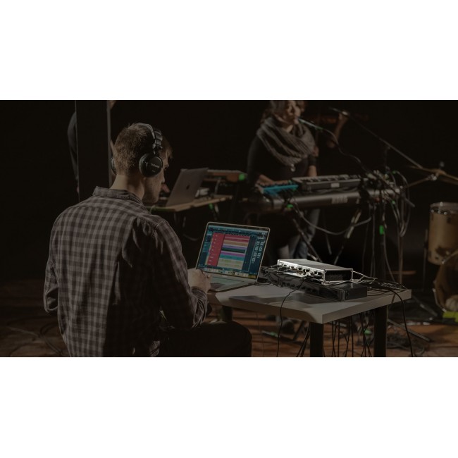 Tascam SERIES 208i 4 channels 20 - 40000 Hz Silver Tascam SERIES 208i 4 channels 20 - 40000 Hz Silver