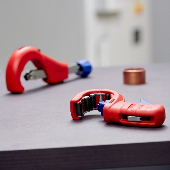 Knipex 90 23 01 BK manual pipe cutter Pipecutter