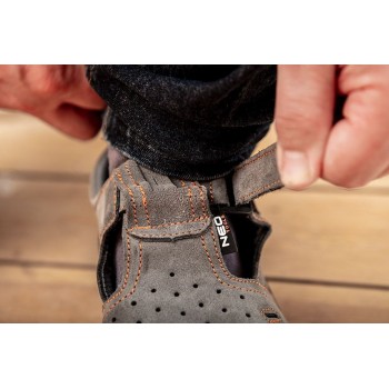 NEO tools 82-080-44 safety footwear