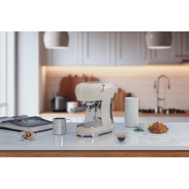 SMEG Coffee Maker cream