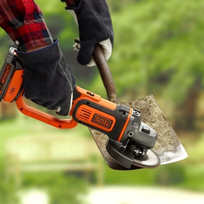 Black & Decker BCG720N angle grinder 12.5 cm 8600 RPM Black & Decker BCG720N angle grinder 12.5 cm 8600 RPM