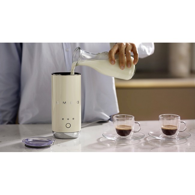 Smeg MFF02CREU milk frother/warmer Automatic milk frother/warmer Cream