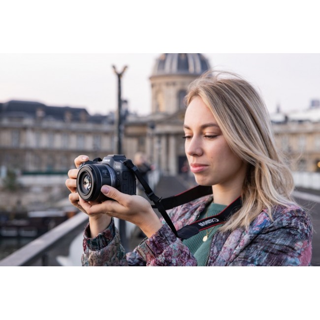 Canon EOS R8 + RF 24-50mm F4.5-6.3 IS STM Kit MILC 24.2 MP CMOS 6000 x 4000 pixels Black