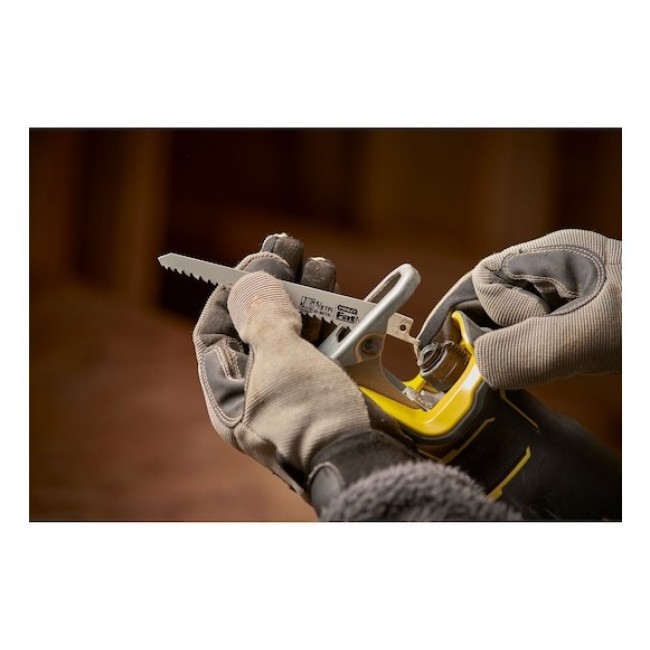 Stanley SFMCS310B-XJ reciprocating saw 3200 spm Black, Yellow