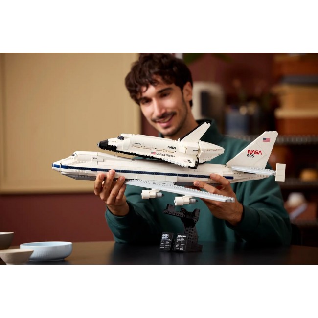 LEGO ICONS 10360 Shuttle Carrier Aircraft LEGO ICONS 10360 Shuttle Carrier Aircraft