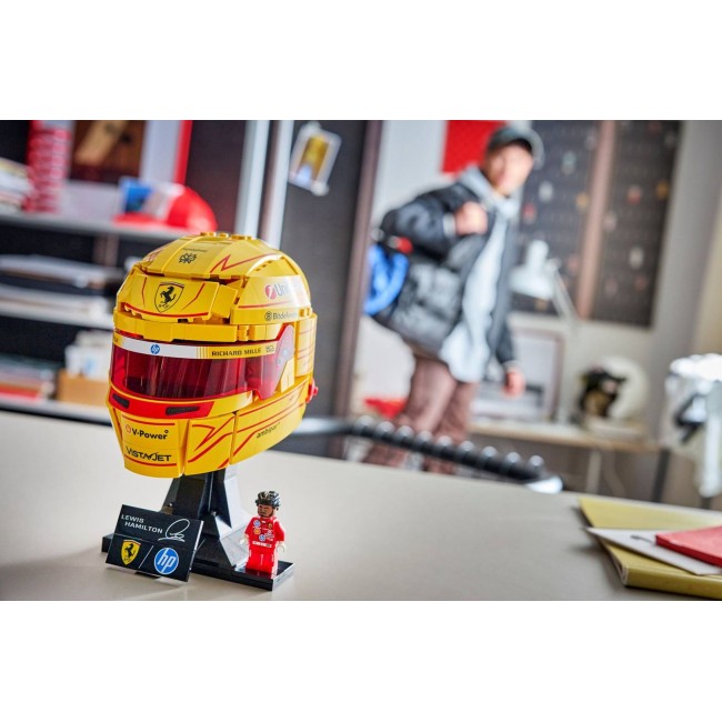 LEGO EDITIONS 43022 Scuderia Ferrari HP Lewis Hamilton Helmet