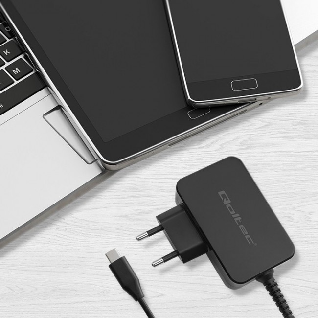 Qoltec 52386 GaN POWER PRO charger | 1xUSB-C | 65W | 5-20V | 3-3.25A | Black Qoltec 52386 GaN POWER PRO charger | 1xUSB-C | 65W | 5-20V | 3-3.25A | Black