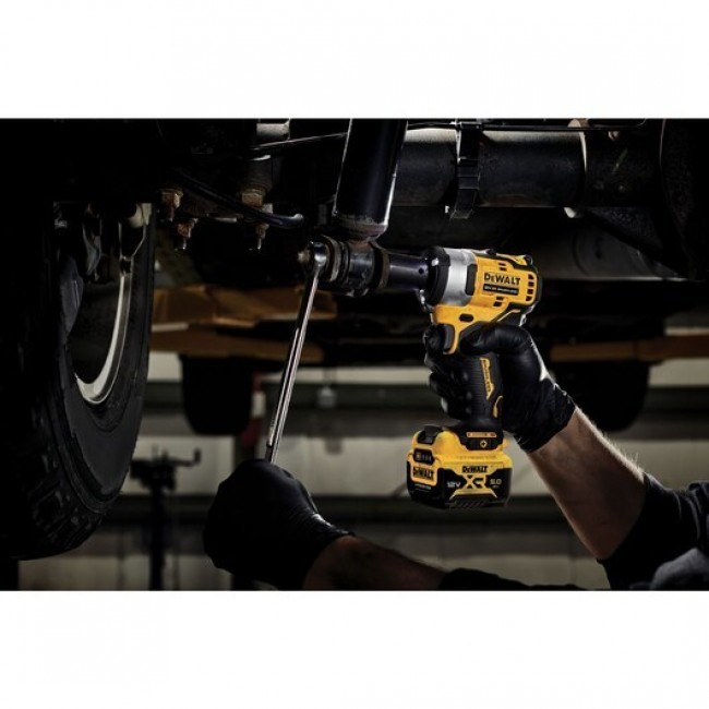 DeWALT DCF901P2-QW power wrench 1/2 DeWALT DCF901P2-QW power wrench 1/2