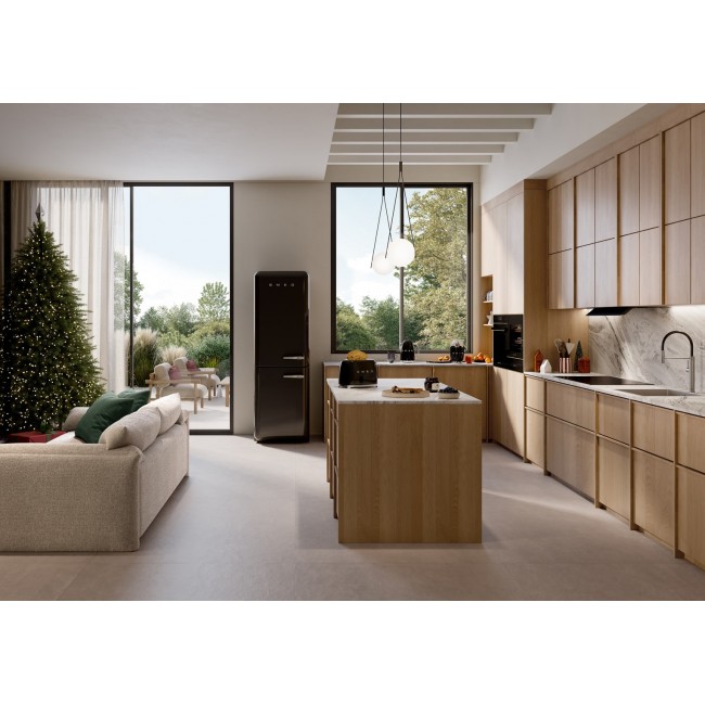 Smeg 50's Style Kettles KLF03BLEU Black