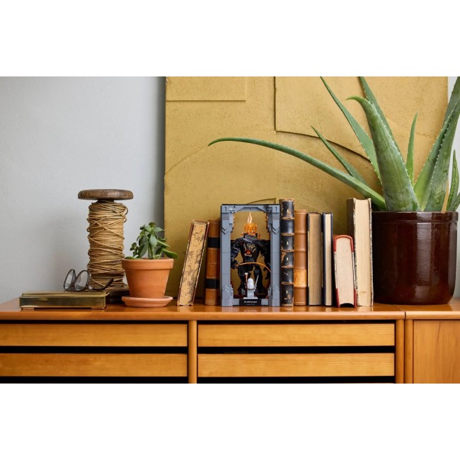 LEGO ICONS 10367 The Lord of the Rings: Balrog Book Nook LEGO ICONS 10367 The Lord of the Rings: Balrog Book Nook