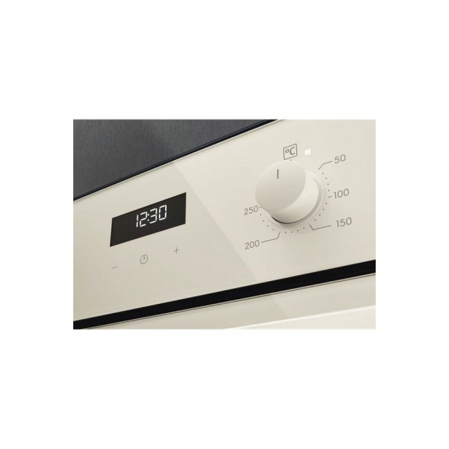 Catalytic oven Electrolux EOF5F50BV white