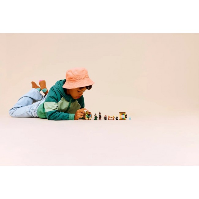 LEGO HARRY POTTER 76460 Hogwarts Castle - Sorting Hat Ceremony LEGO HARRY POTTER 76460 Hogwarts Castle - Sorting Hat Ceremony