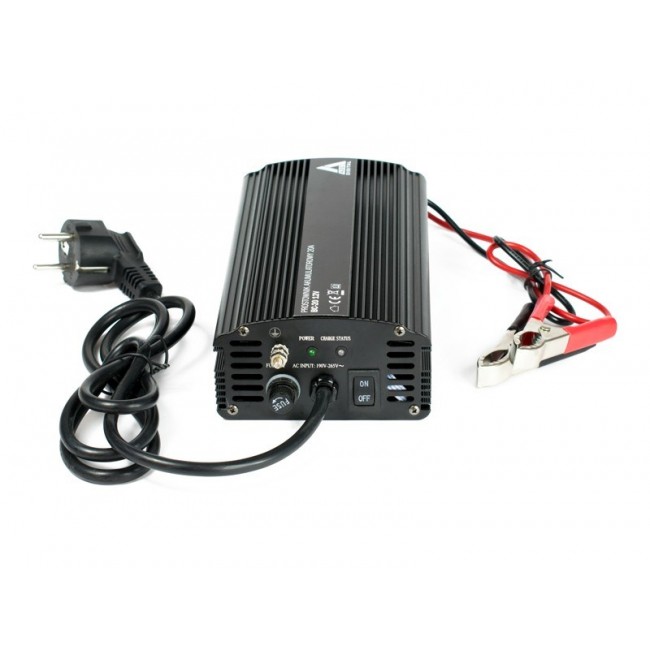 AZO Digital 12 V mains charger for BC-20 20A batteries (230V/12V) 3 charge stages
