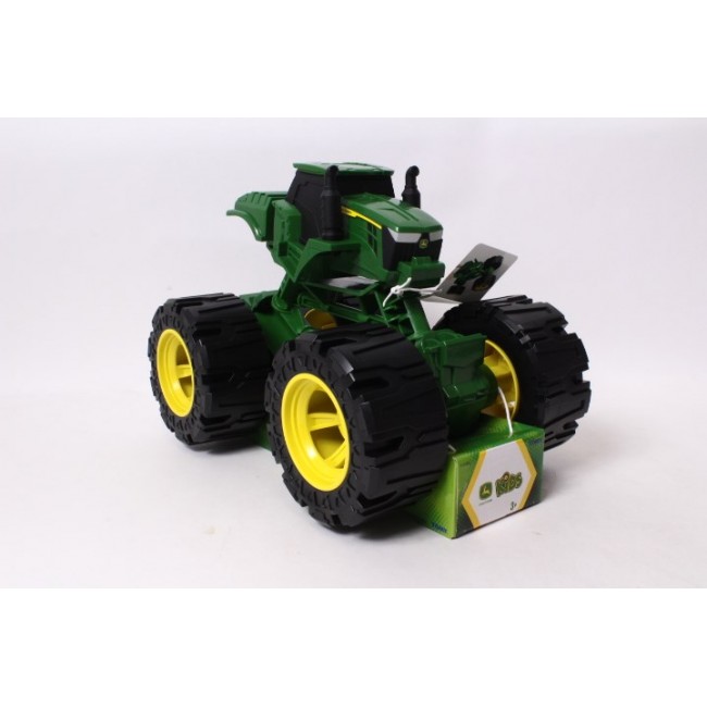TOMY John Deere off-road tractor 47492 /2 TOMY John Deere off-road tractor 47492 /2
