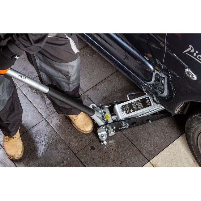 NEO tools 11-730 vehicle jack/stand NEO tools 11-730 vehicle jack/stand