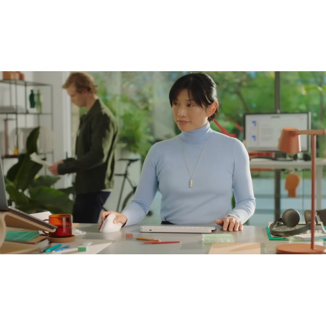 Logitech Lift Vertical Ergonomic Mouse Logitech Lift Vertical Ergonomic Mouse