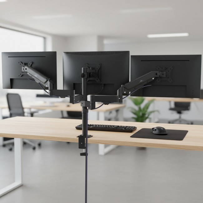 Maclean 3 monitor mount, gas spring, 17