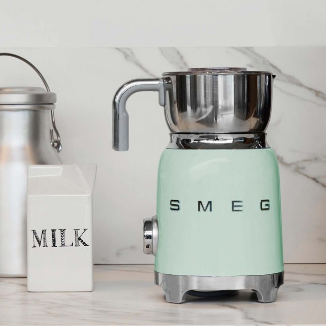 Smeg MFF11PGEU milk frother/warmer Automatic milk frother/warmer Green
