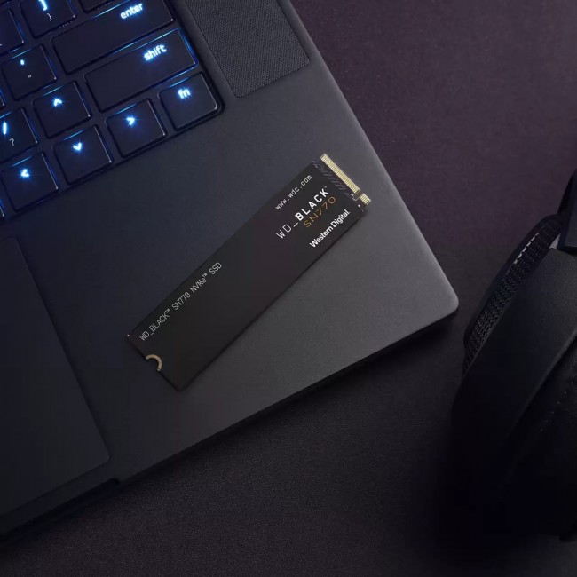 WD_BLACK SN770 WDS200T3X0E - 2TB - PCI WD_BLACK SN770 WDS200T3X0E - 2TB - PCI