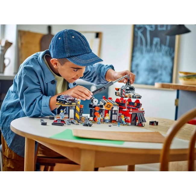 LEGO CITY 60472 Scrapyard with Cars LEGO CITY 60472 Scrapyard with Cars