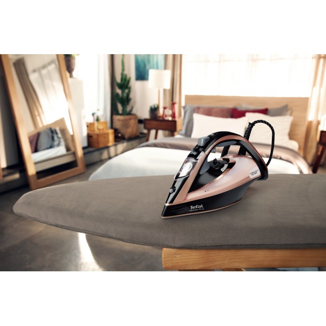 Tefal Ultimate Pure FV9845 iron Dry & Steam iron Durilium Autoclean soleplate 3200 W Black, Copper Tefal Ultimate Pure FV9845 iron Dry & Steam iron Durilium Autoclean soleplate 3200 W Black, Copper