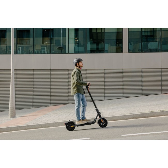 Ninebot by Segway Kickscooter F2 Pro E, Black | Segway | Kickscooter F2 Pro E | Up to 25 km/h | 10 Ninebot by Segway Kickscooter F2 Pro E, Black | Segway | Kickscooter F2 Pro E | Up to 25 km/h | 10