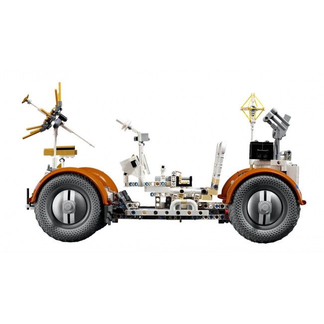 LEGO TECHNIC 42182 NASA Apollo Lunar Roving Vehicle - LRV LEGO TECHNIC 42182 NASA Apollo Lunar Roving Vehicle - LRV