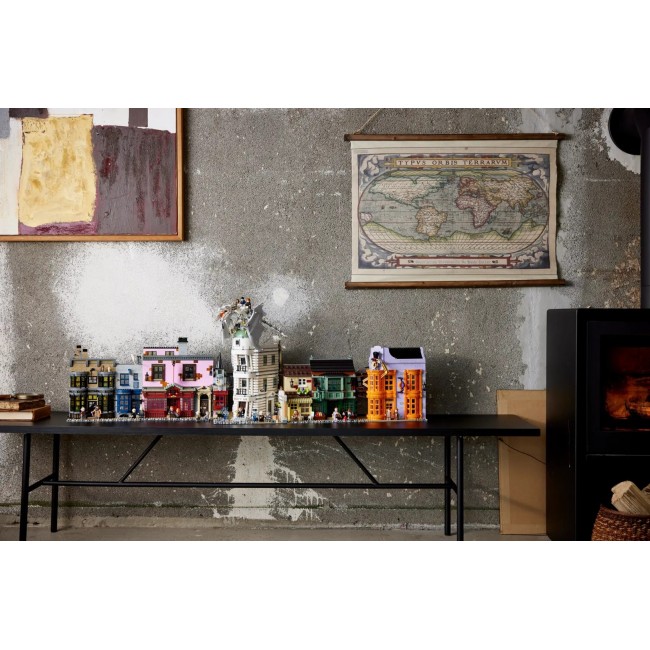 LEGO HARRY POTTER 76417 Hogsmeade Village - Collectors' Edition